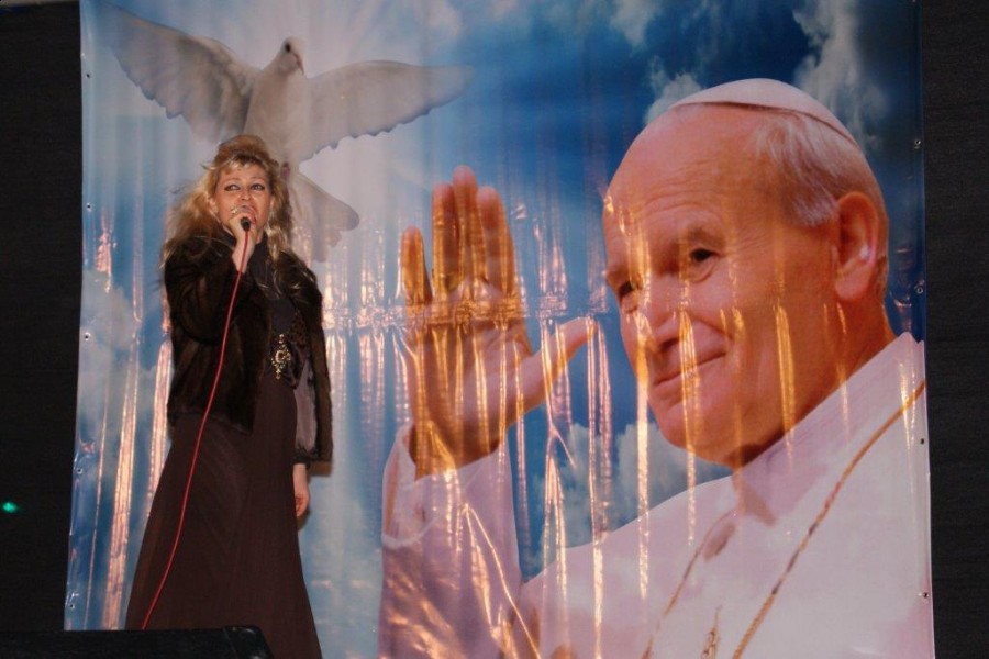 Na czuwaniu przed kanonizacją Jana Pawła II