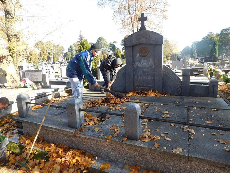 Już po raz 15. „Ratujemy zabytkowe pomniki kolskiego cmentarza”