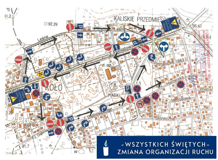 Grafika przedstawia plan zmiany organizacji ruchu pojazdów w rejonie cmentarza w Kole przy ul. Poniatowskiego. W prawym dolnym rogu napis WSZYSTKICH ŚWIĘTYCH - ZMIANA ORGANIZACJI RUCHU, obok napisu zapalona świeca