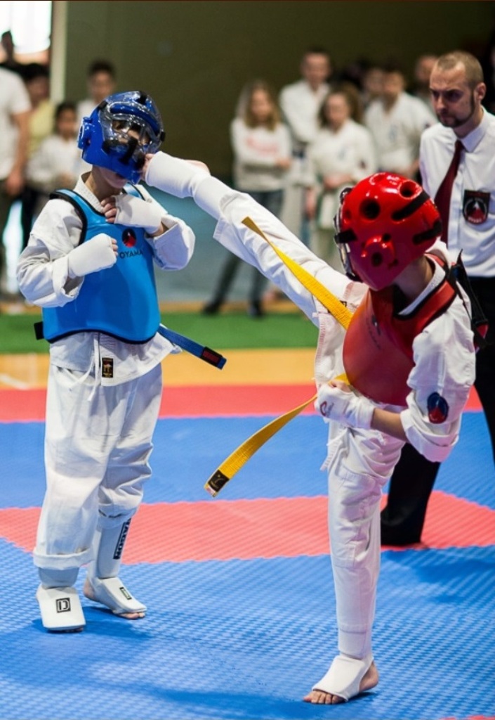 Kolejne medale zawodników Oyama karate