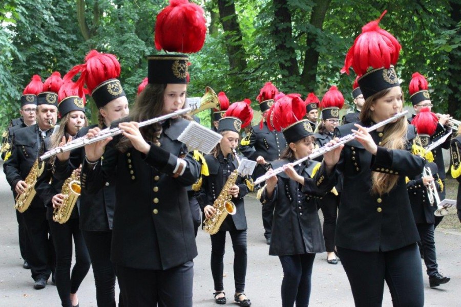 Orkiestry zagrały, zwycięzca jeszcze nie wyłoniony